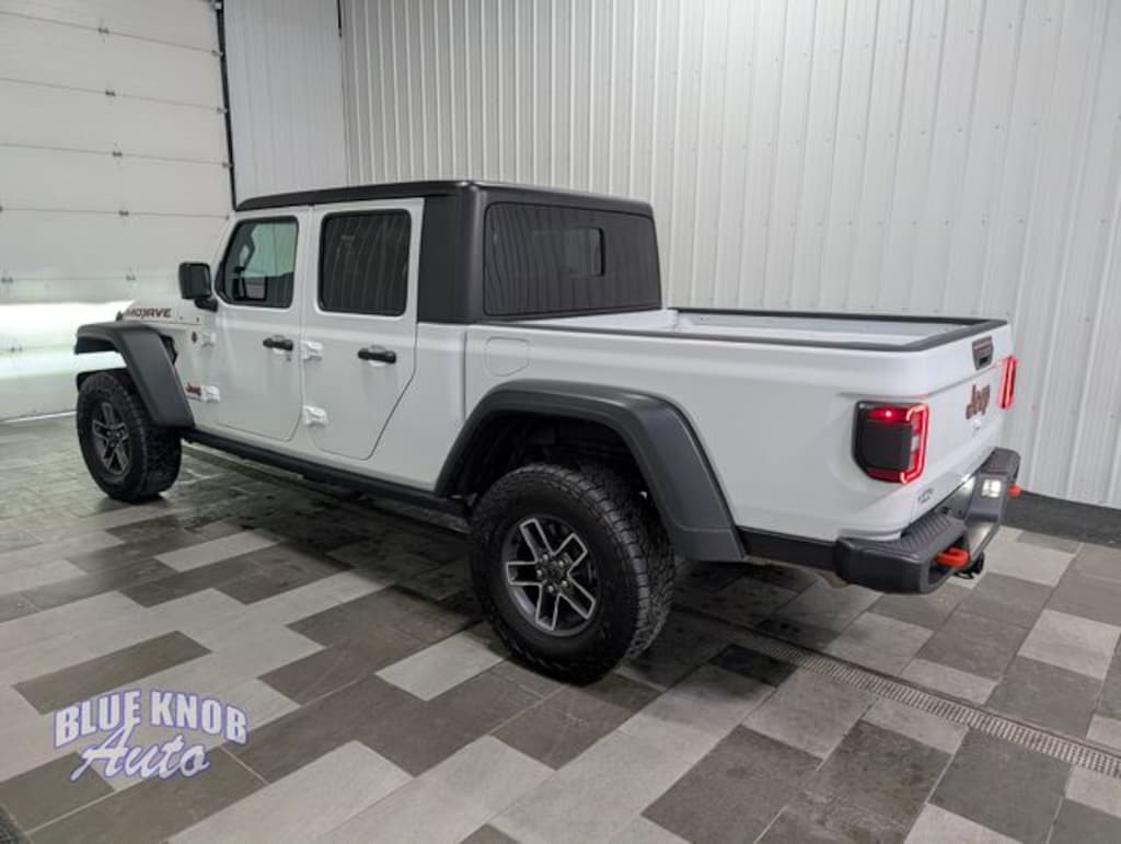 Used 2026 Jeep Gladiator Mojave Truck