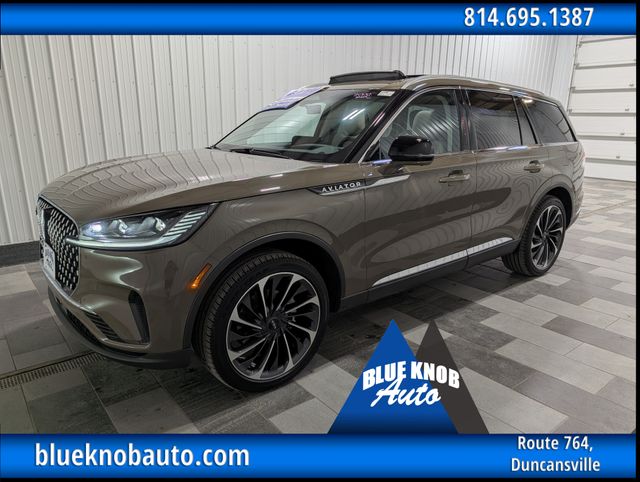 2025 Lincoln Aviator Reserve AWD's photo