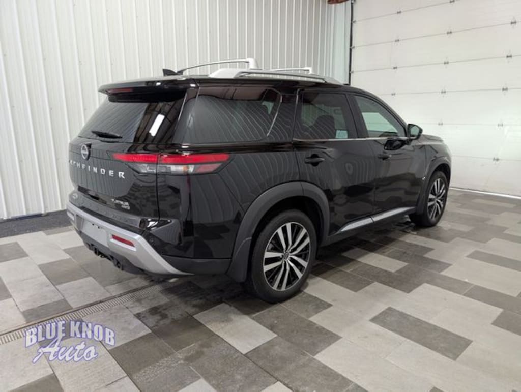 Used 2025 Nissan Pathfinder Platinum SUV