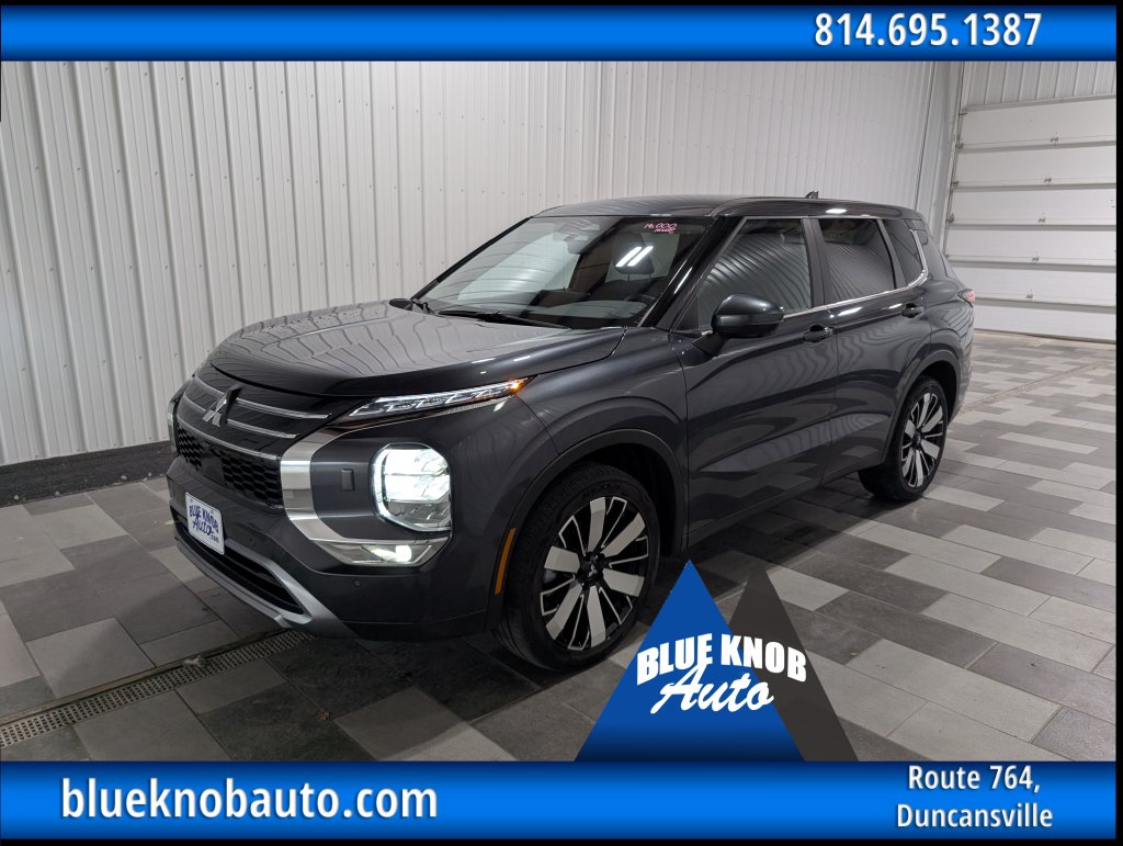 Used 2025 Mitsubishi Outlander SE SUV
