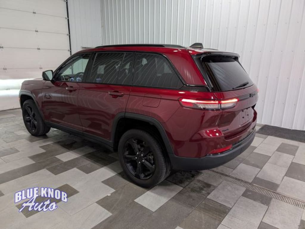 Used 2023 Jeep Grand Cherokee Limited SUV