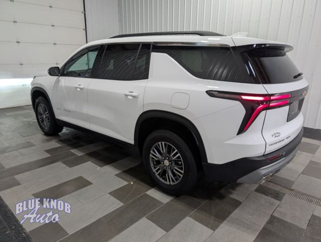 Used 2026 Chevrolet Traverse LT SUV
