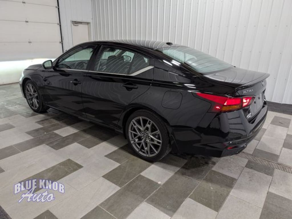 Used 2024 Nissan Altima 2.0 SR Sedan