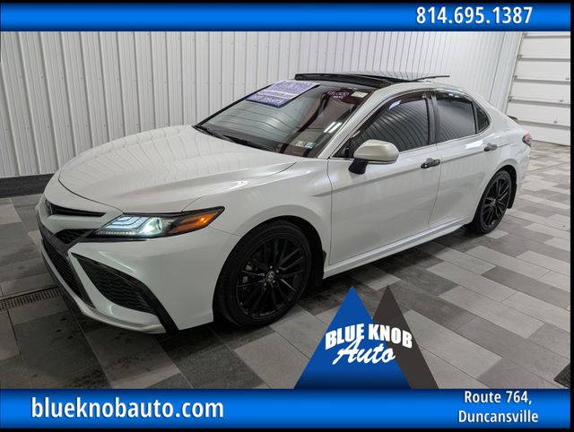 2023 Toyota Camry XSE's photo