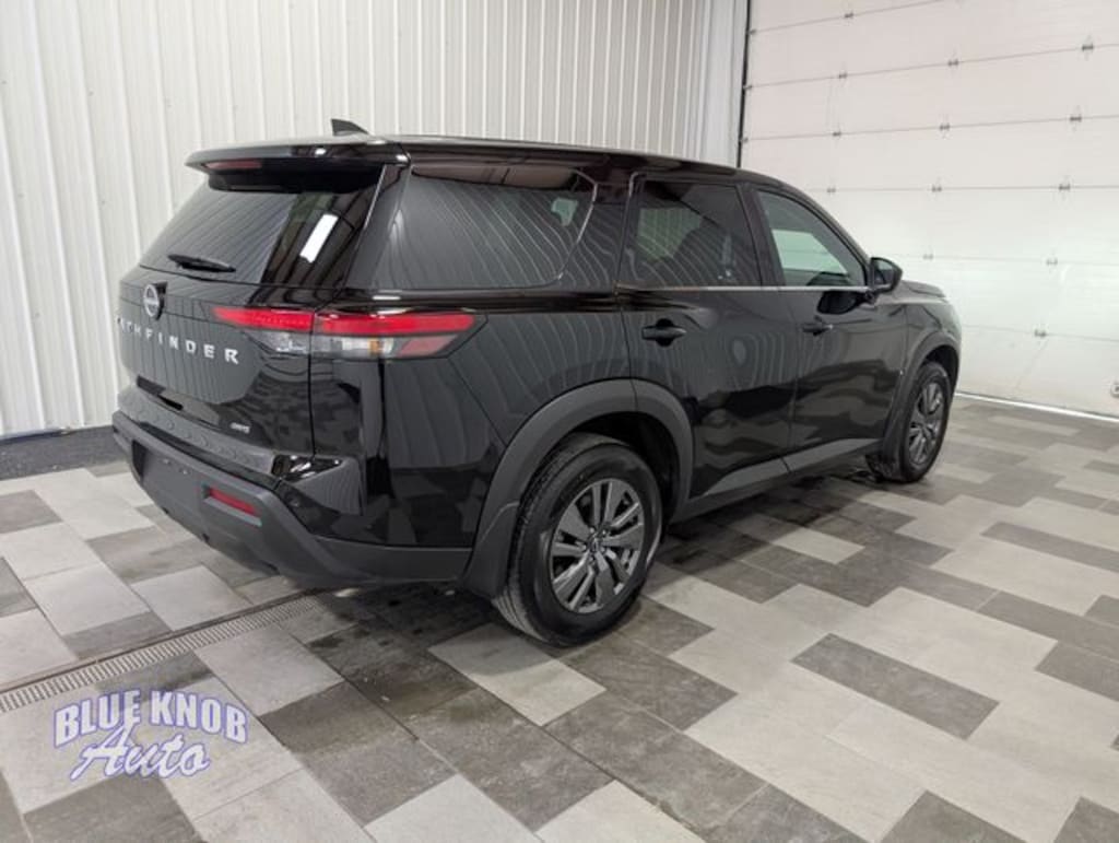 Used 2025 Nissan Pathfinder S SUV