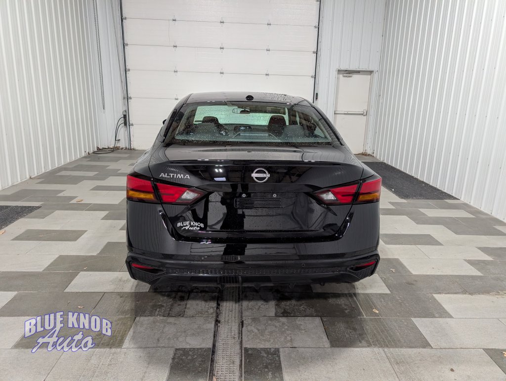 Used 2025 Nissan Altima 2.5 SV Sedan