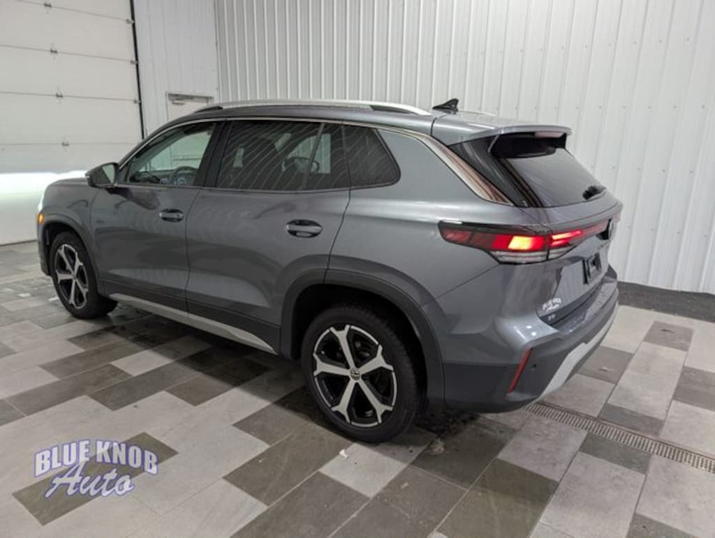 Used 2026 Volkswagen Tiguan 2.0T SE SUV