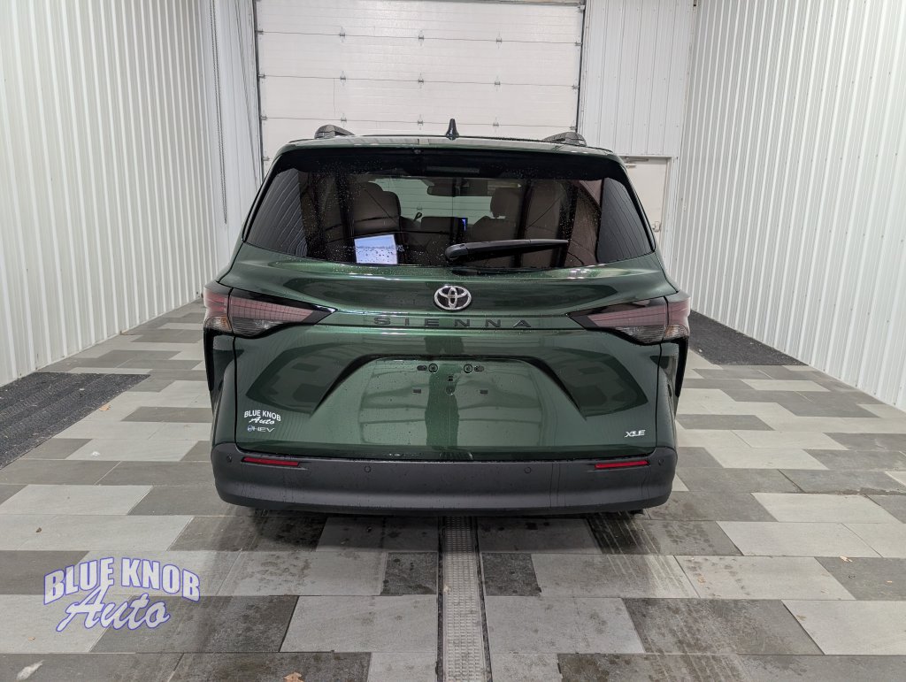 Used 2026 Toyota Sienna XLE Minivan/Van