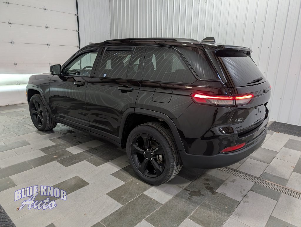 Used 2023 Jeep Grand Cherokee Limited SUV
