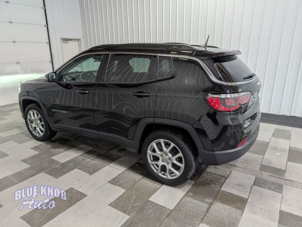 Used 2022 Jeep Compass Latitude Lux SUV