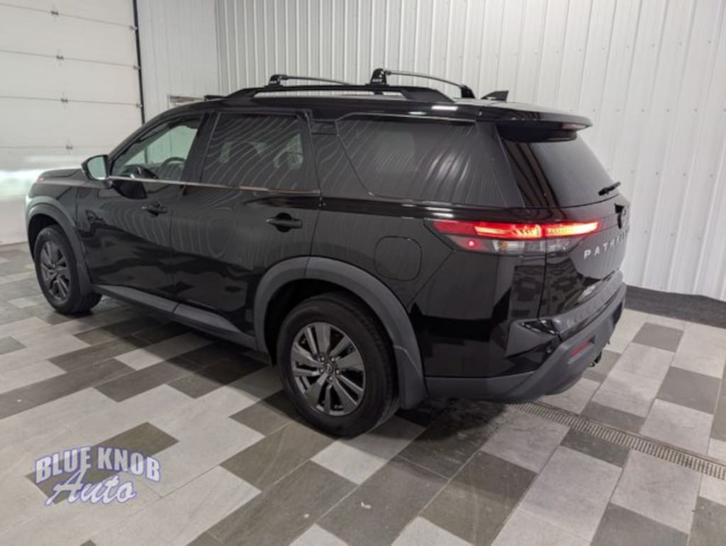 Used 2023 Nissan Pathfinder SV SUV