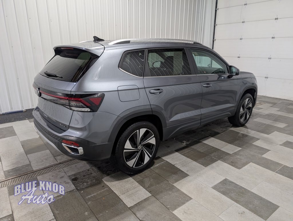 Used 2025 Volkswagen Taos 1.5T SE SUV