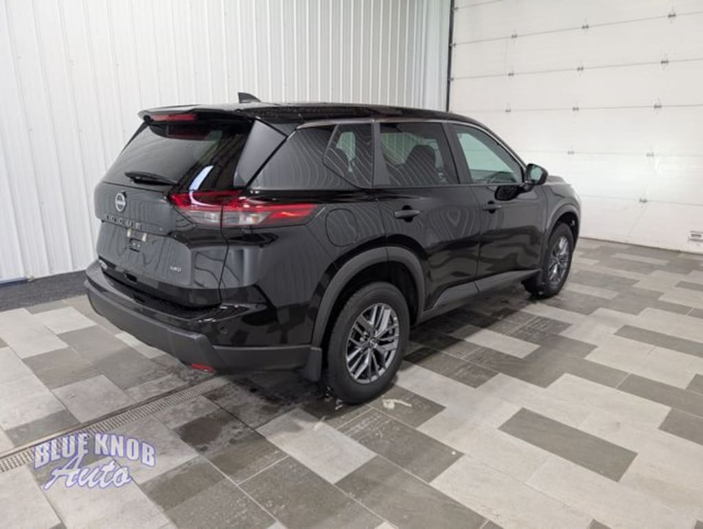 Used 2024 Nissan Rogue S SUV