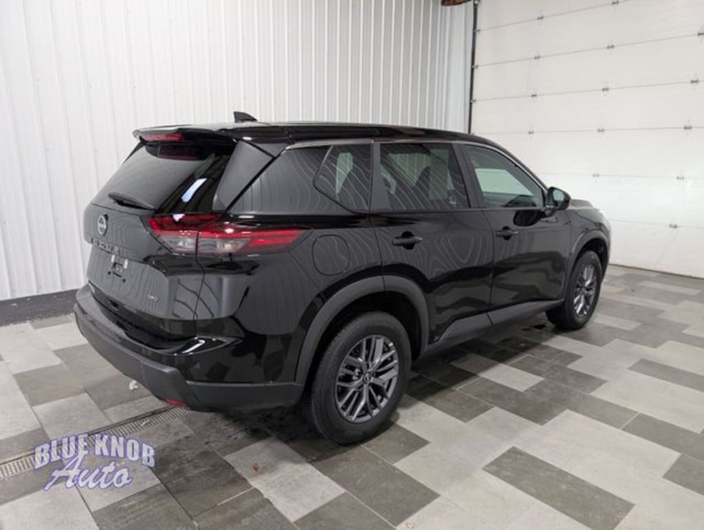 Used 2026 Nissan Rogue SV SUV