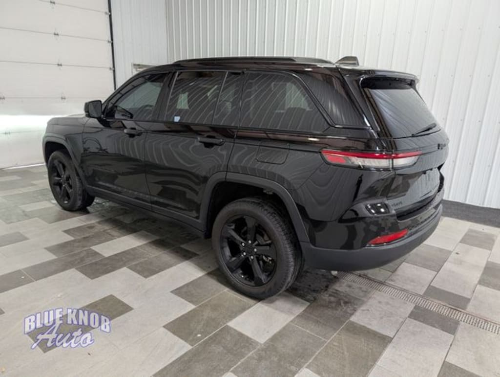 Used 2023 Jeep Grand Cherokee Limited SUV