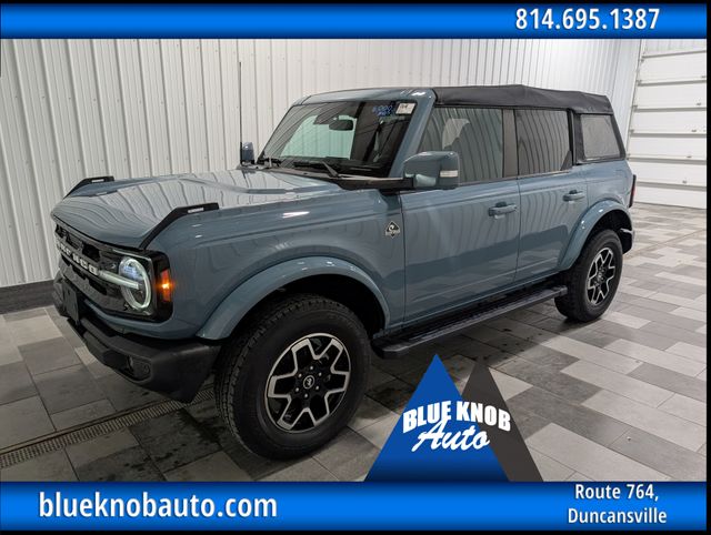 2023 Ford Bronco Outer Banks 4x4's photo