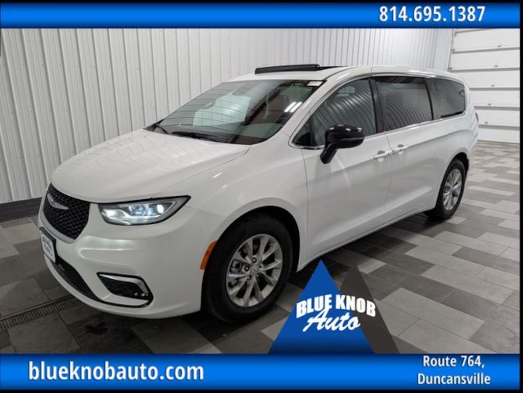 Used 2026 Chrysler Pacifica Limited Minivan/Van