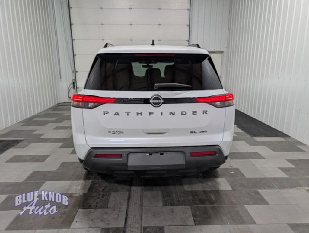 Used 2026 Nissan Pathfinder SL SUV