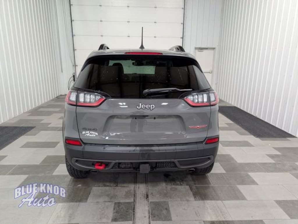 Used 2022 Jeep Cherokee Trailhawk SUV