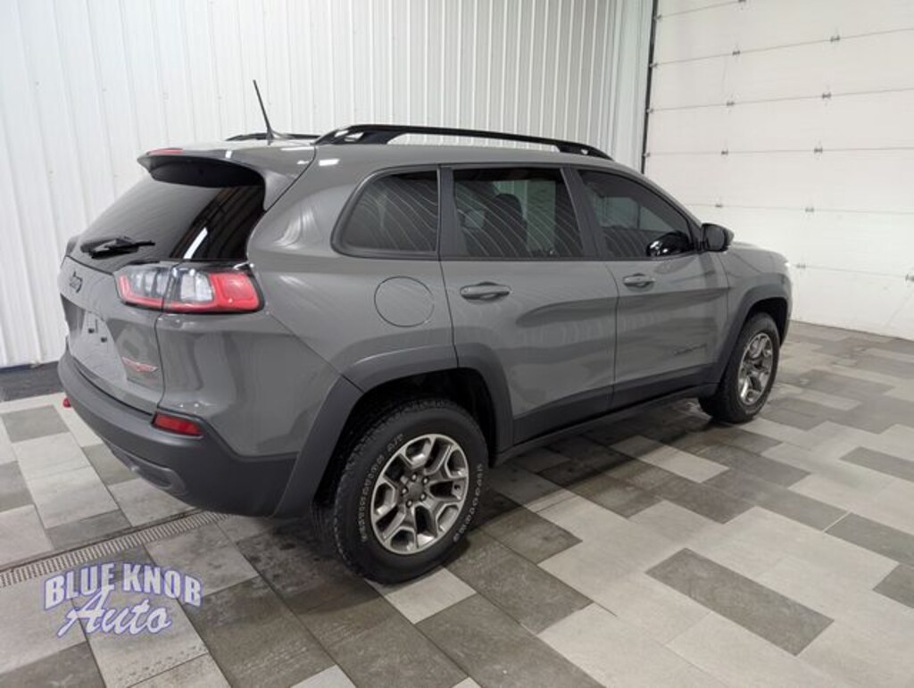 Used 2022 Jeep Cherokee Trailhawk SUV