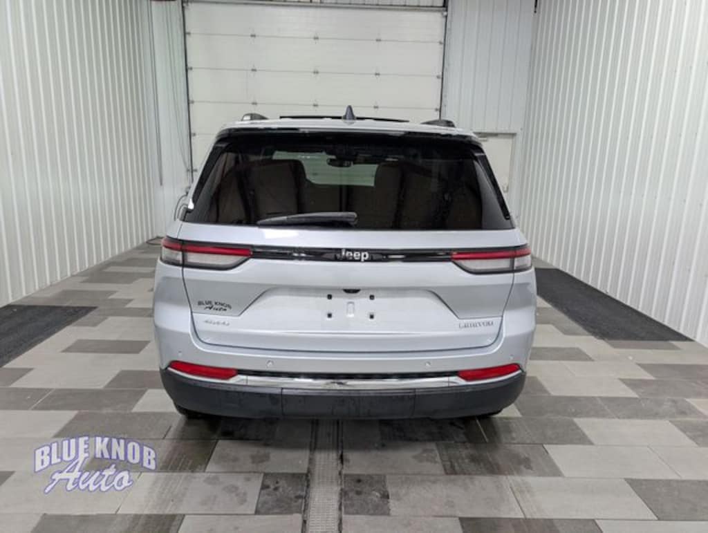Used 2022 Jeep Grand Cherokee Limited SUV