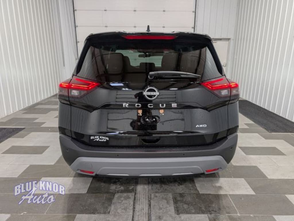 Used 2023 Nissan Rogue S SUV