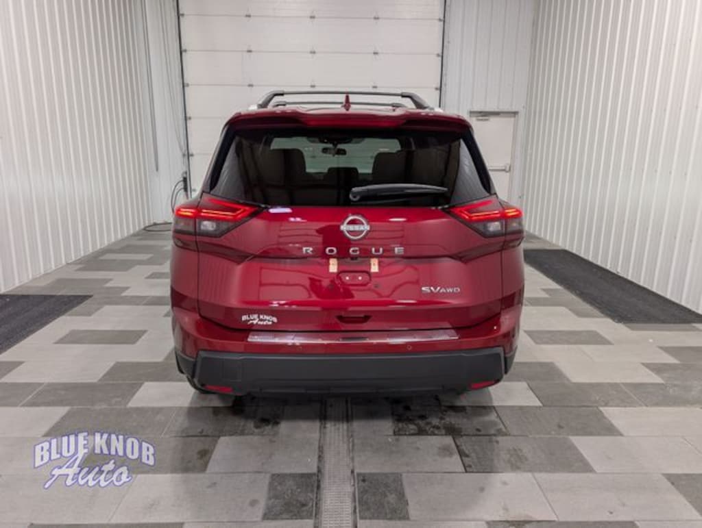 Used 2024 Nissan Rogue SV SUV