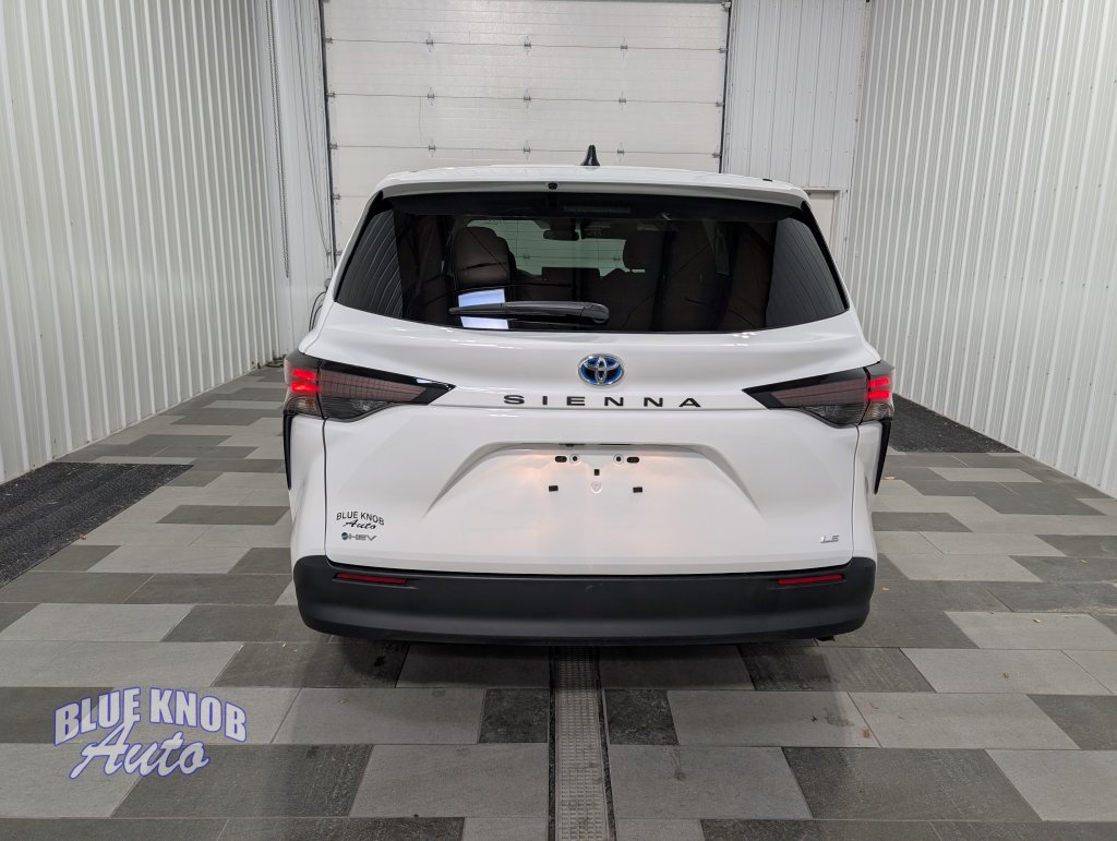 Used 2025 Toyota Sienna LE Minivan/Van