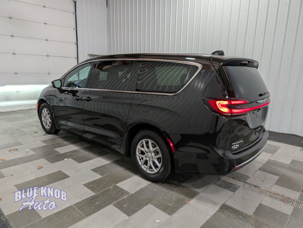 Used 2026 Chrysler Pacifica Select Minivan/Van