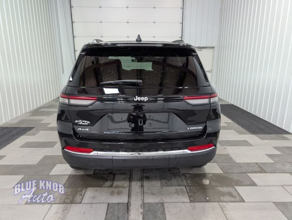 Used 2025 Jeep Grand Cherokee Laredo SUV