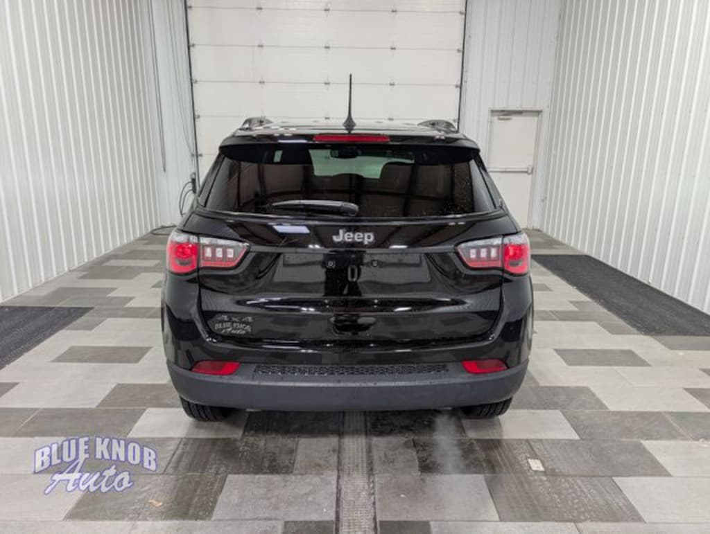 Used 2025 Jeep Compass Latitude SUV