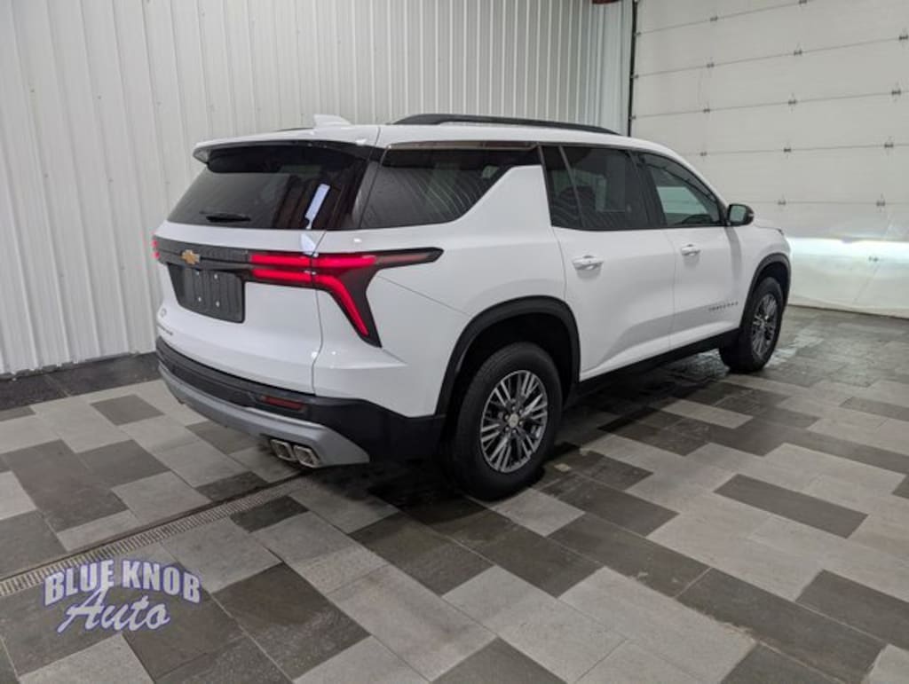 Used 2026 Chevrolet Traverse LT SUV