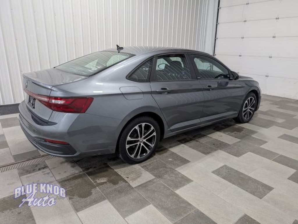 Used 2025 Volkswagen Jetta 1.5T Sport Sedan