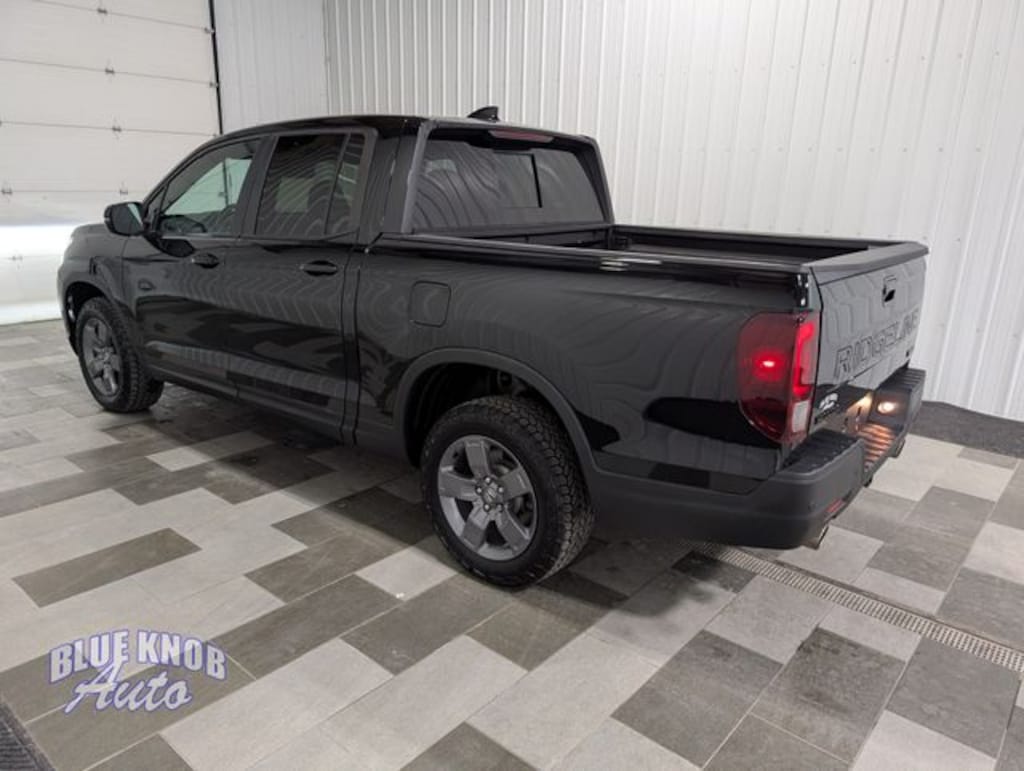 Used 2025 Honda Ridgeline TrailSport Truck