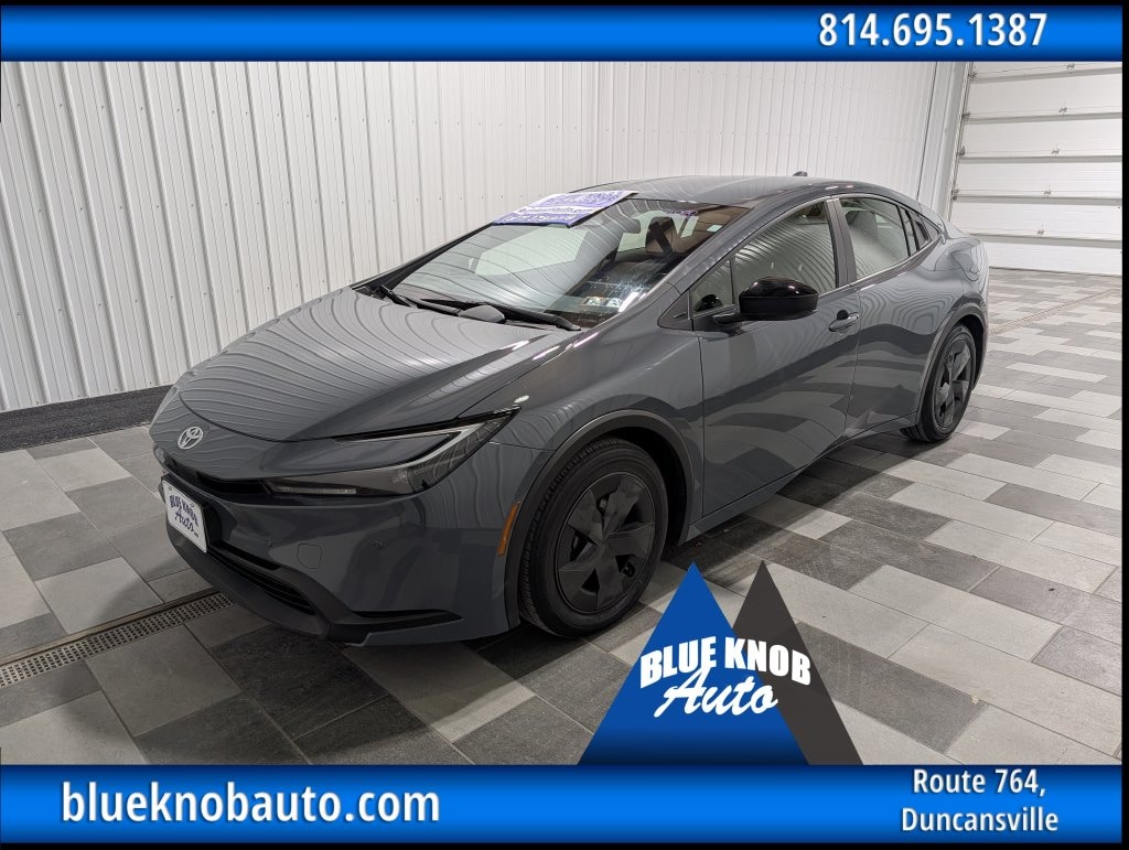 Used 2025 Toyota Prius LE Hatchback