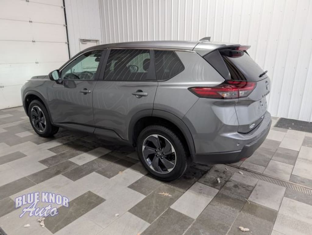 Used 2025 Nissan Rogue SV SUV