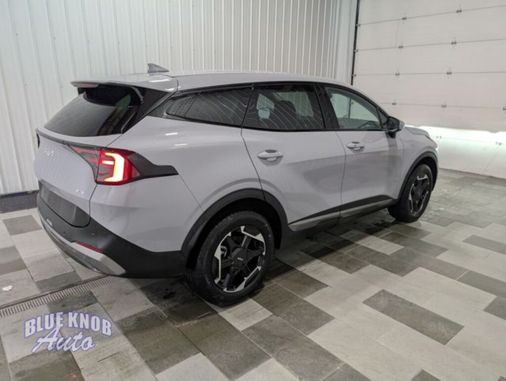 Used 2026 Kia Sportage Hybrid S SUV