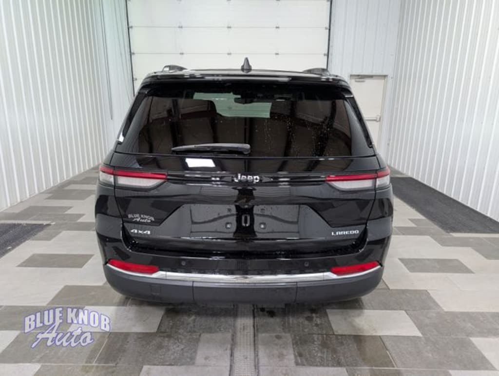 Used 2023 Jeep Grand Cherokee Laredo SUV