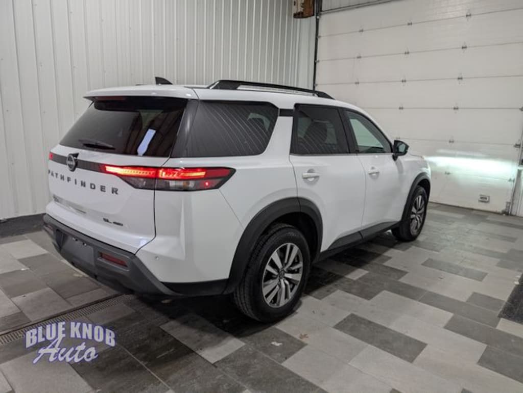 Used 2026 Nissan Pathfinder SL SUV