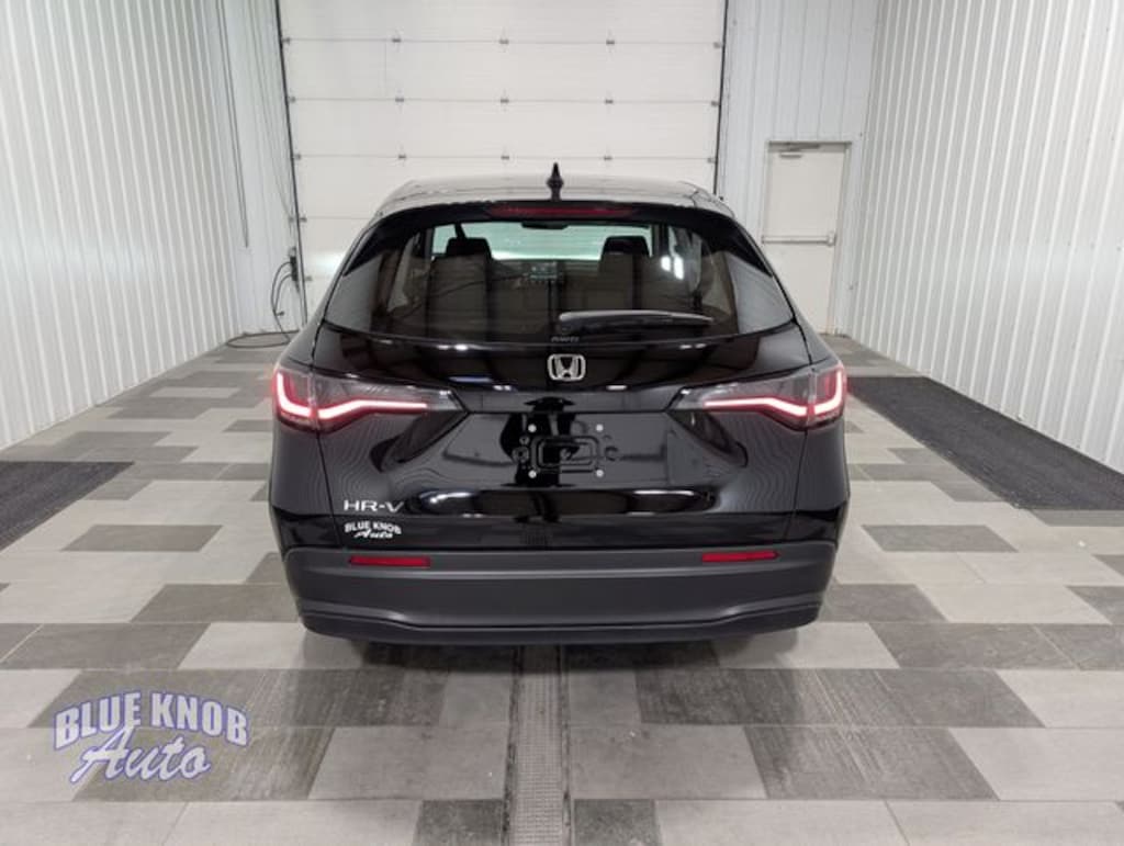 Used 2025 Honda HR-V LX SUV