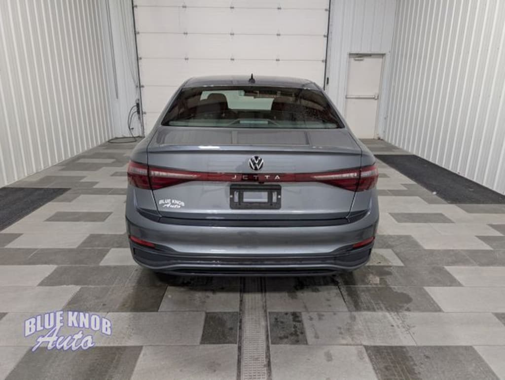 Used 2025 Volkswagen Jetta 1.5T Sport Sedan