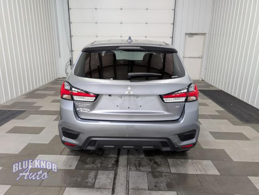 Used 2025 Mitsubishi Outlander Sport 2.0 SE SUV