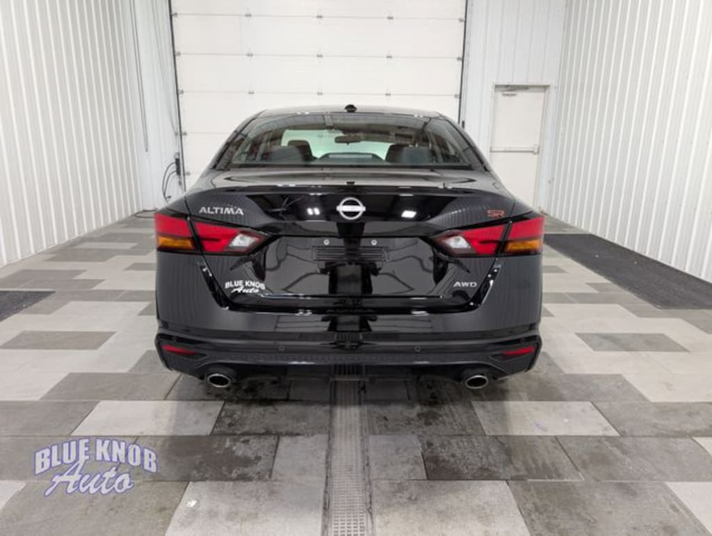 Used 2025 Nissan Altima 2.5 SR Sedan