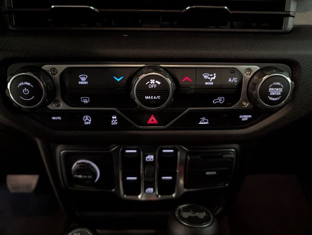 2025 Jeep Wrangler 4-Door Sport S - Photo 19