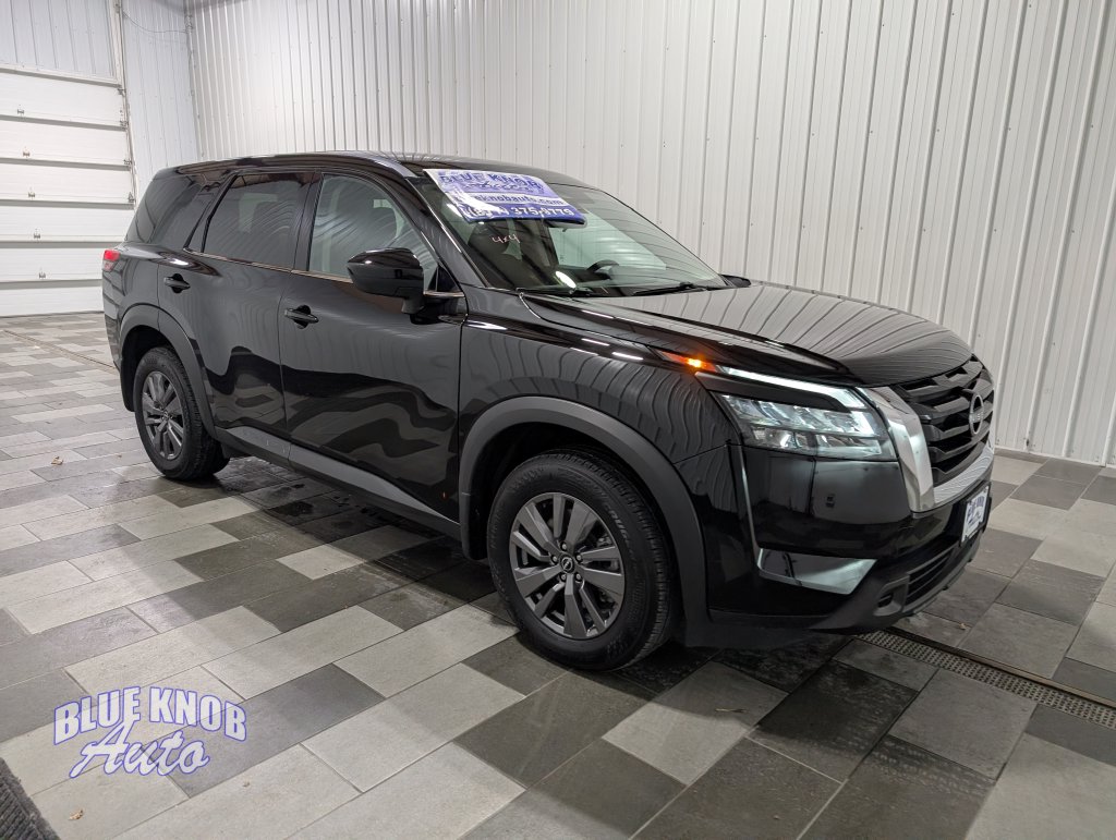 Used 2024 Nissan Pathfinder S SUV