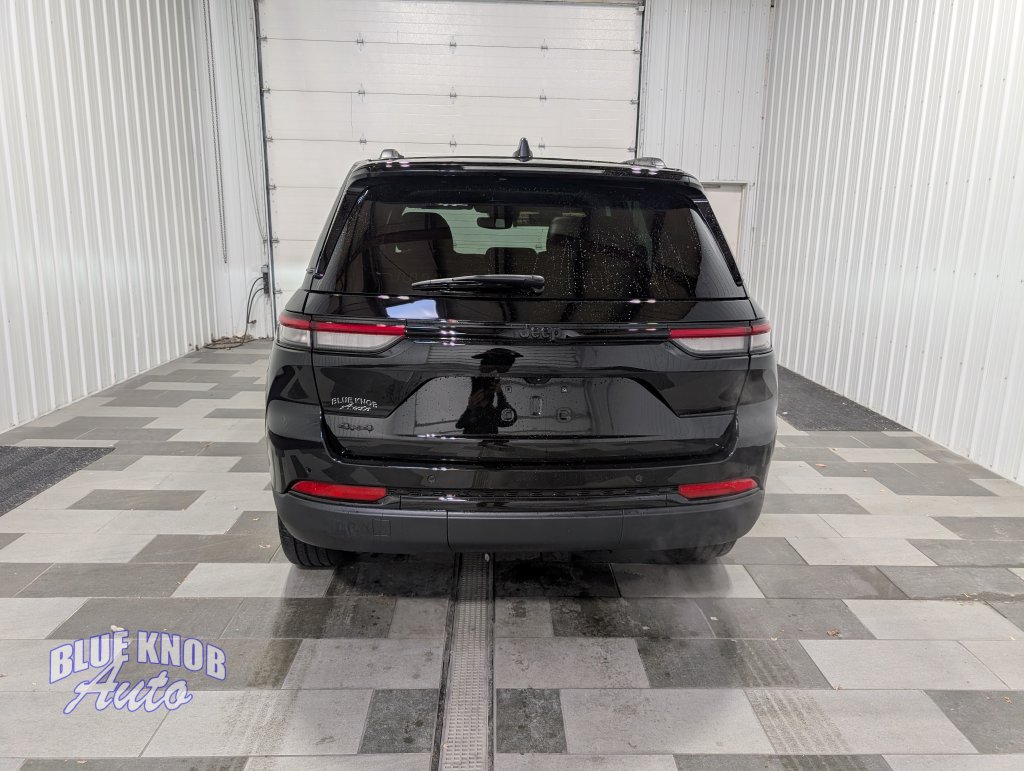 Used 2023 Jeep Grand Cherokee Altitude X SUV