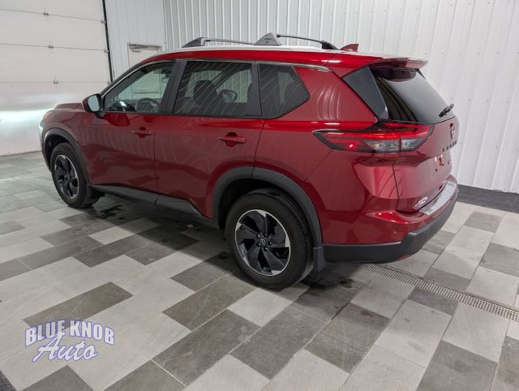 Used 2024 Nissan Rogue SV SUV