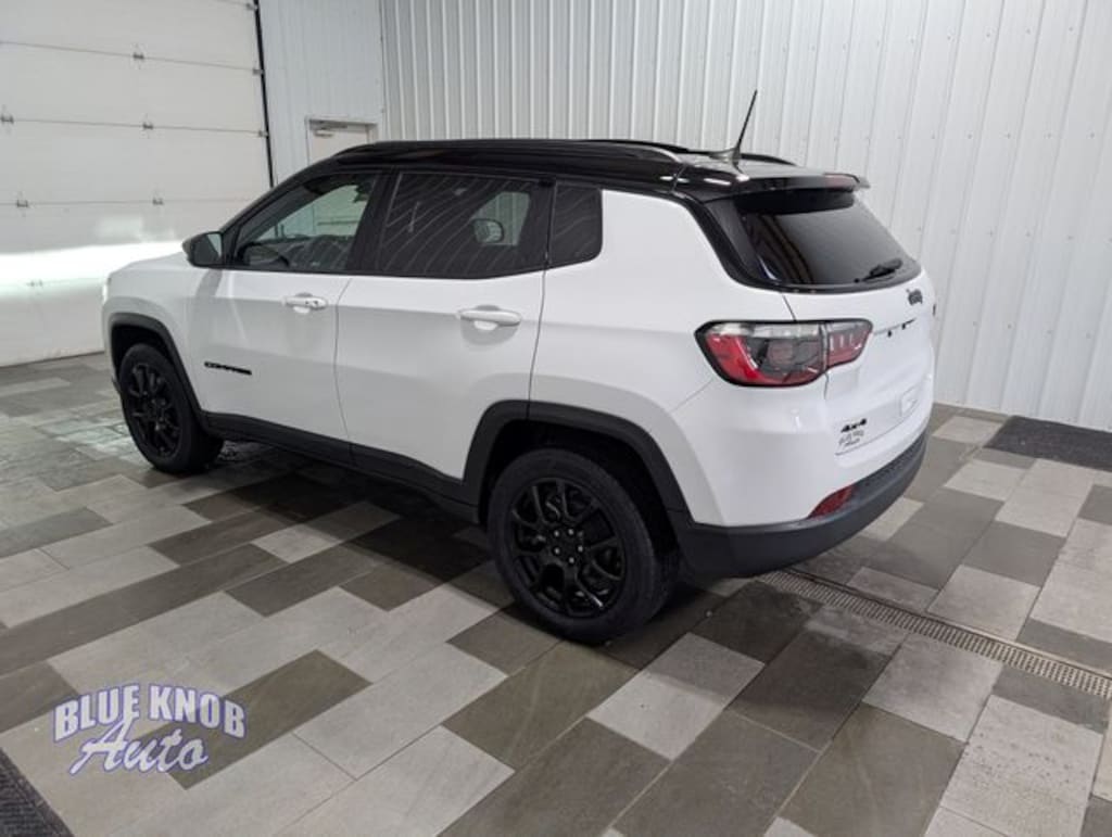 Used 2023 Jeep Compass Latitude SUV