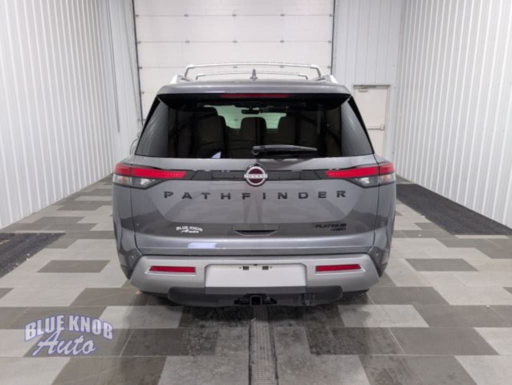 Used 2025 Nissan Pathfinder Platinum SUV