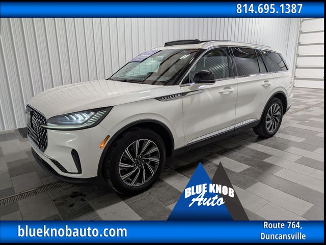 2025 Lincoln Aviator Premiere AWD's photo